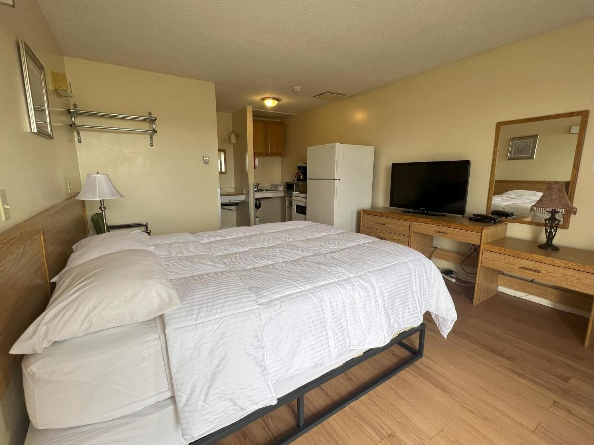 Hillview Motel Vanderhoof Экстерьер фото